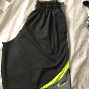 Men’s size XL Nike dri fit basketball shorts.